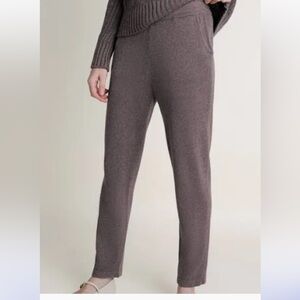 Kilte Collection Nouvelle slim pant in iced coffee washable cashmere 2/MED NWT